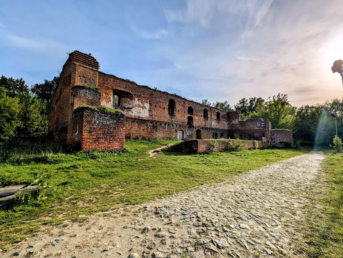 Dybów Castle ruins (Zamek Dybów), Torun