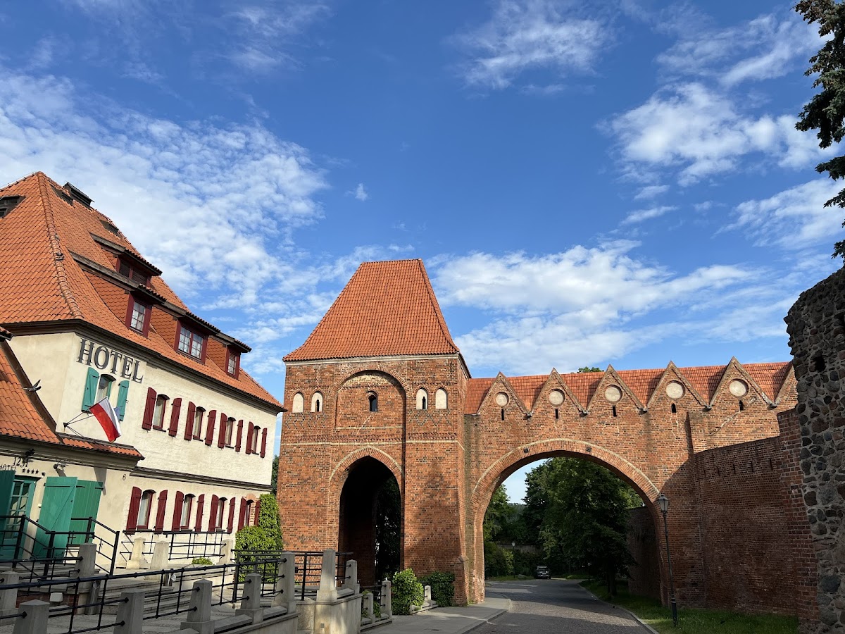 Teutonic Castle Ruins (Ruiny Zamku Krzyżackiego) — photo 2