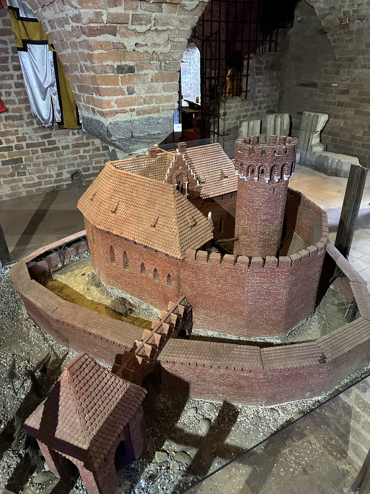 Teutonic Castle Ruins (Ruiny Zamku Krzyżackiego) — photo 4